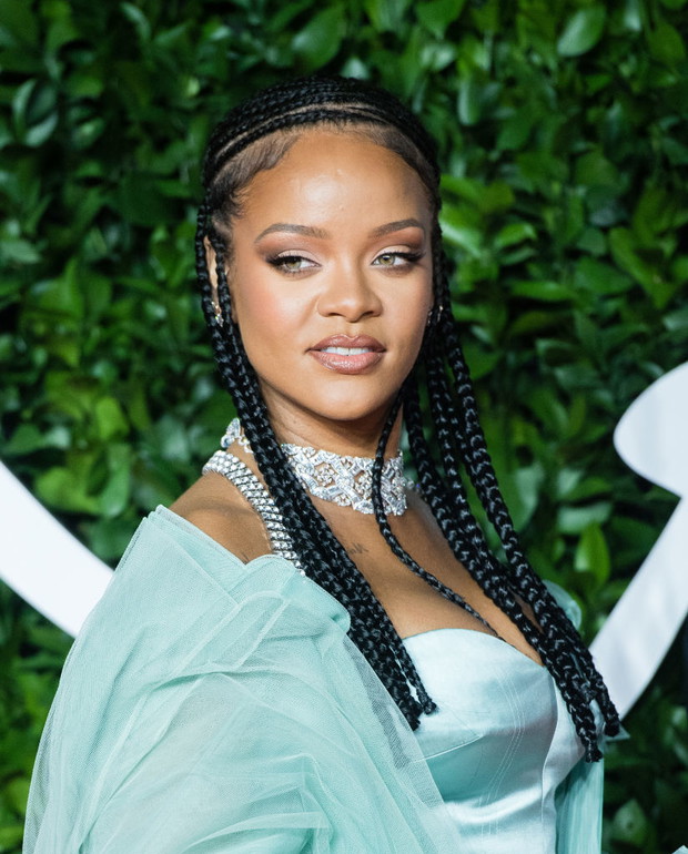 Fryzury Rihanny, 2019 rok.