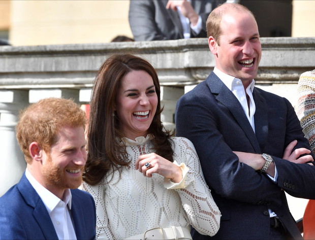 Kate Middleton czuje się „zraniona i zdradzona” przez Harry