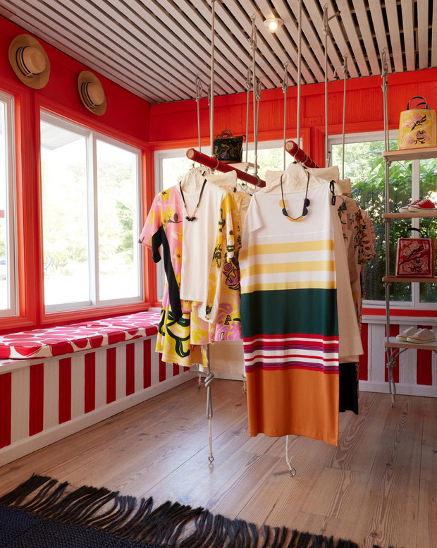 Marni Marine, Sunset Beach Hotel