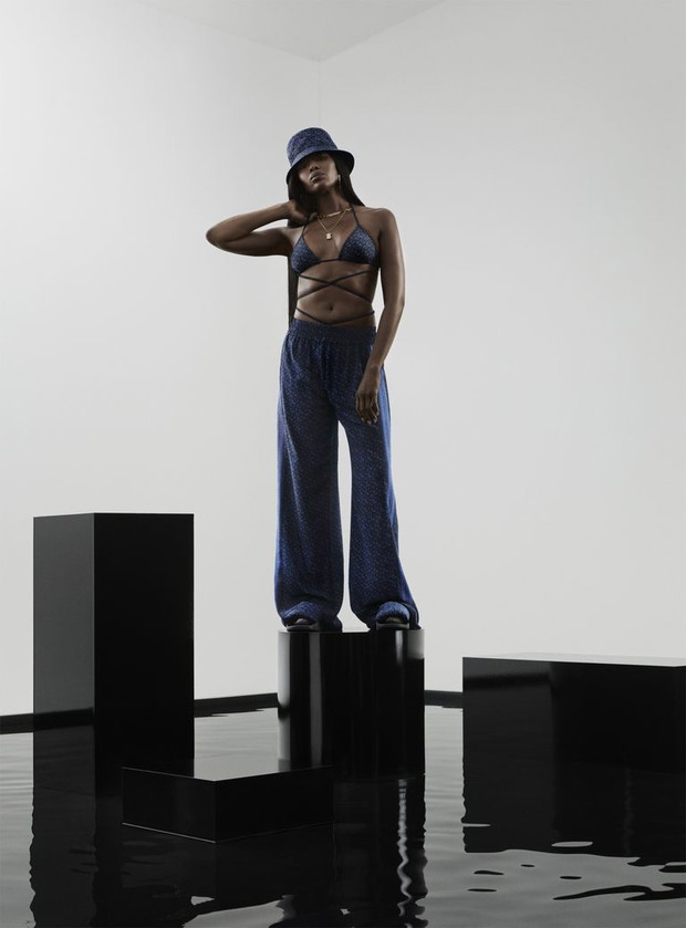 Naomi Campbell w kampanii Burberry
