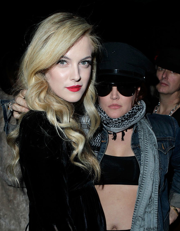 Riley Keough i Lisa Marie Presley, 2010 rok