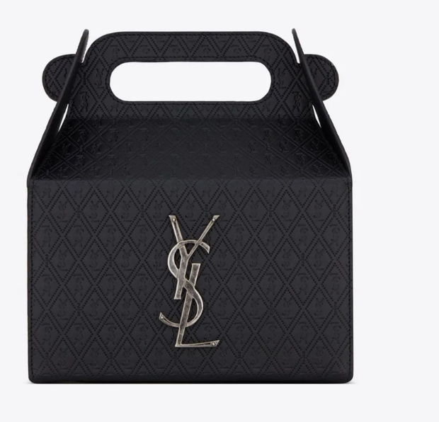 Skórzana torebka w kształcie pudełka Happy Meal to nowy dodatek od Saint Laurent. Już jest hitem internetu i kosztuje krocie