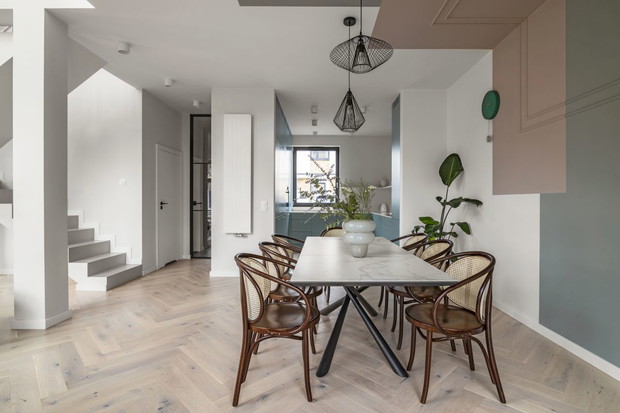Łagodne pastele w domu prawniczki, projekt wnętrza: Małgorzata Kasperek, architekt wnętrz Decoroom, Projekt kuchni: Katarzyna Fotek, architekt wnętrz Decoroom Kitchen