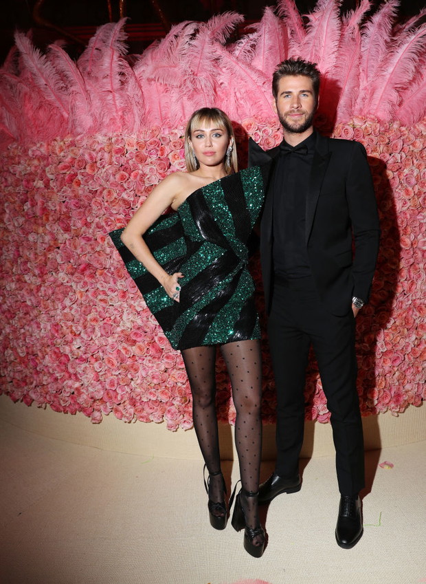 Liam Hemsworth i Miley Cyrus, 2019 rok.