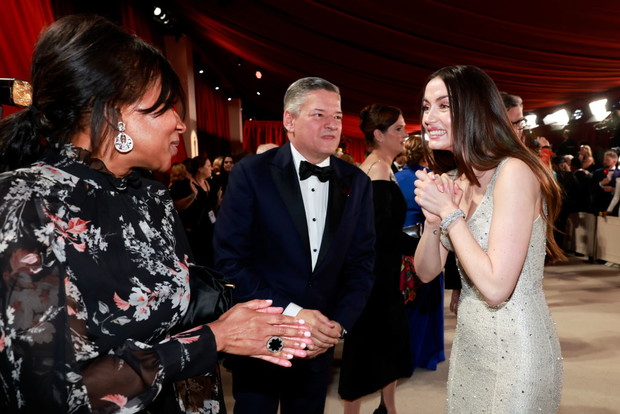 Oscary 2023: Ana de Armas w sukience inspirowanej słynną kreacją Marilyn Monroe, którą nosiła Kim Kardashian? Filmowa Blondynka zachwyciła