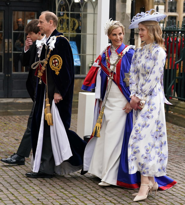 Koronacja Karola III: książę Edward, księżna Sophie i Lady Louise Windsor