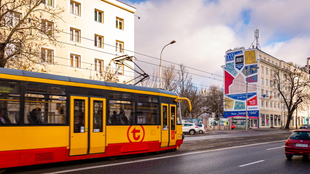 Mural z kultowymi miejscami warszawskiej Woli