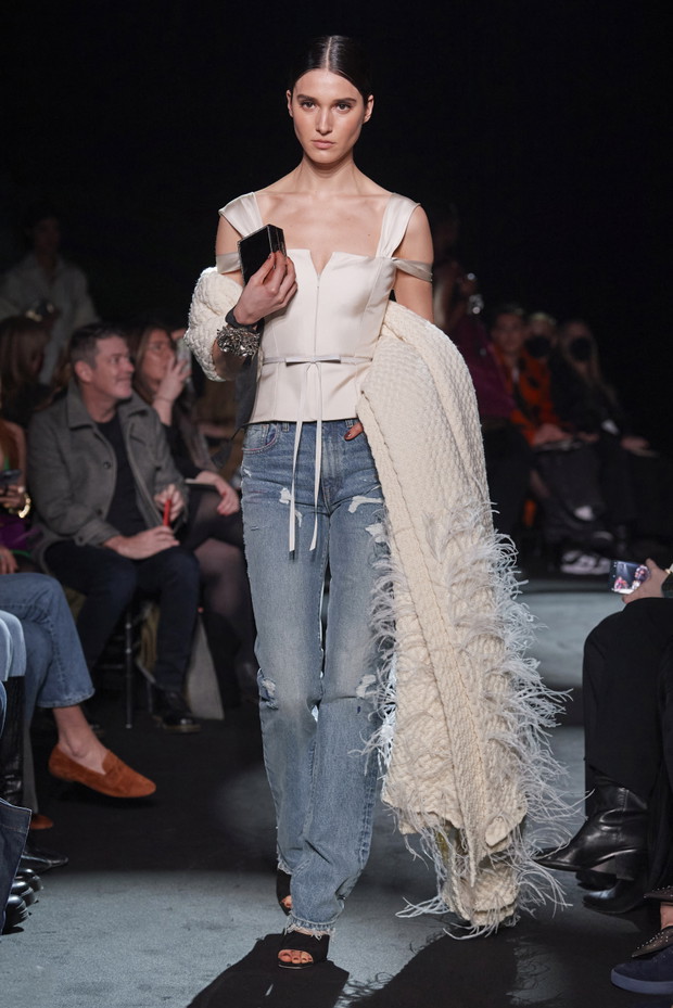 Brandon Maxwell jesień-zima 2022/2023. Krótko i na temat