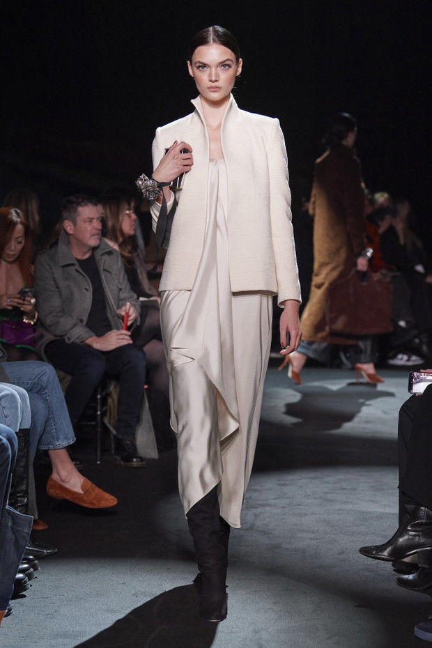 Brandon Maxwell jesień-zima 2022/2023. Krótko i na temat