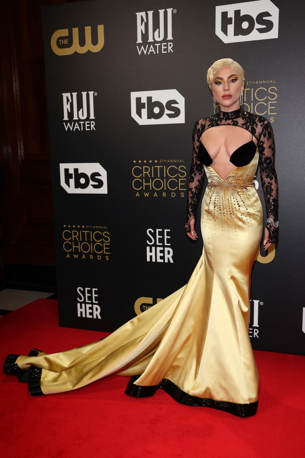 Lady Gaga na gali Critics Choice Awards 2022 w Londynie