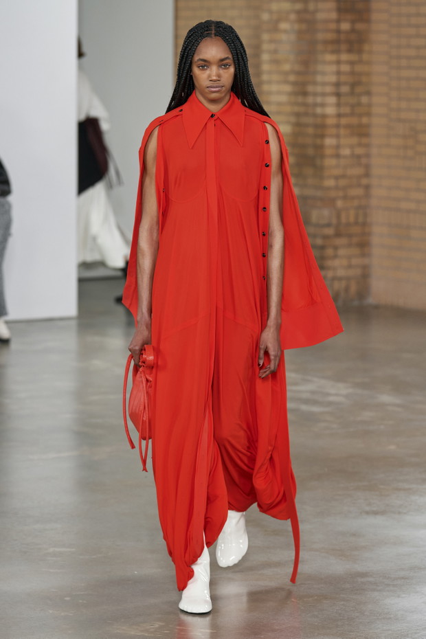 Proenza Schouler jesień-zima 2022/2023. Ekspersyjny minimalizm