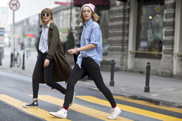 Projekt Levi's Street Fashion, Bliźniaczki Kinga i Agnieszka Rylskie & Levi’s 710 & Levi’s 711. Kinga jest Marketing&Event Managerem w dwóch popularnych warszawskich restauracjach - Aioli i Aioli Inspired by Mini. Agnieszka odpowiada za Commis