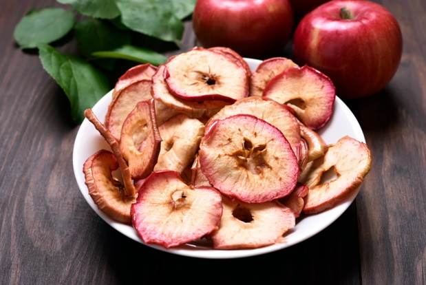 20 przekąsek bez kalorii. Poznaj produkty 0 kcal