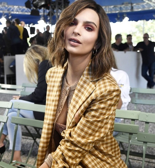 Emily Ratajkowski na pokazie Nina Ricci wiosna-lato 2018