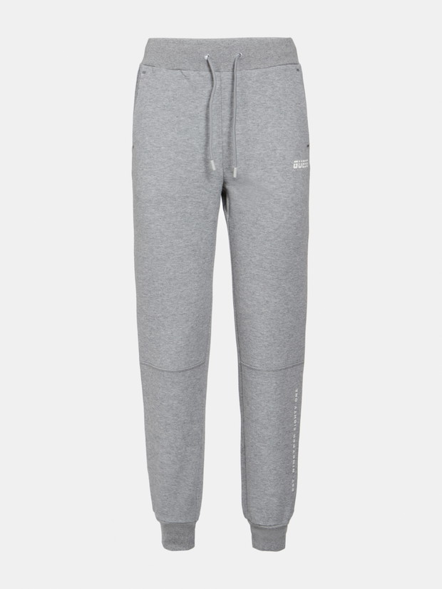 GUESS Activewear SS21: athleisure w pełnym słońcu