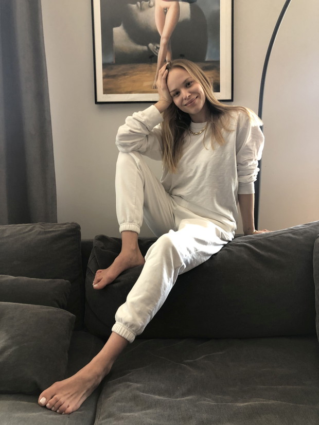 Piżama party, Julia Dyzio, PR girl