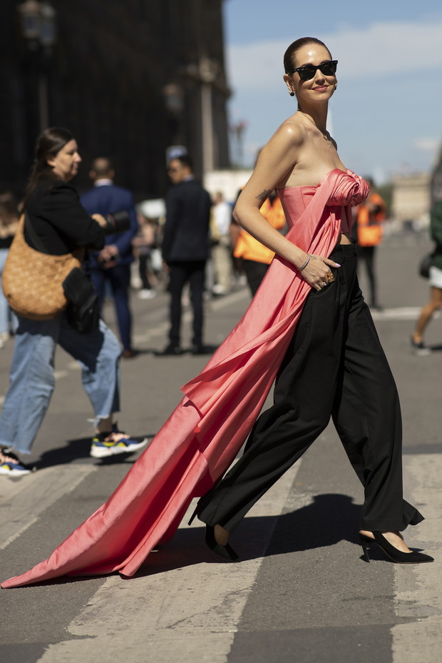 Przegląd stylizacji z paryskiego tygodnia mody haute couture street style