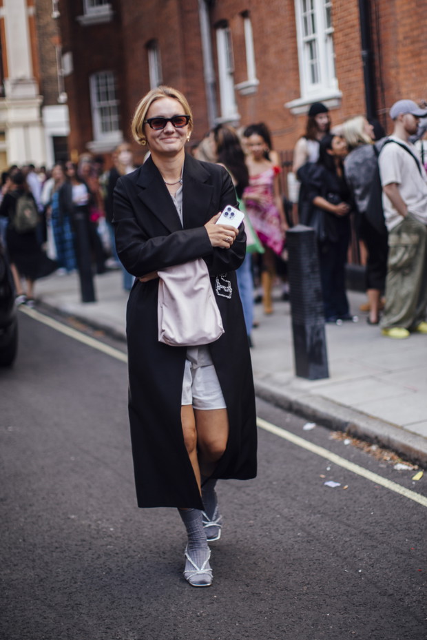 Street fashion na London Fashion Week SS24