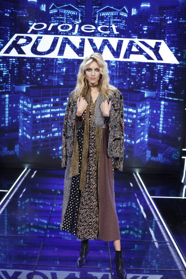 Anja Rubik na planie Project Runway 2: stylizacje modelki