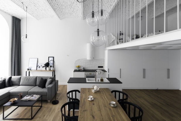 Wnętrze tygodnia: loft cały w bieli