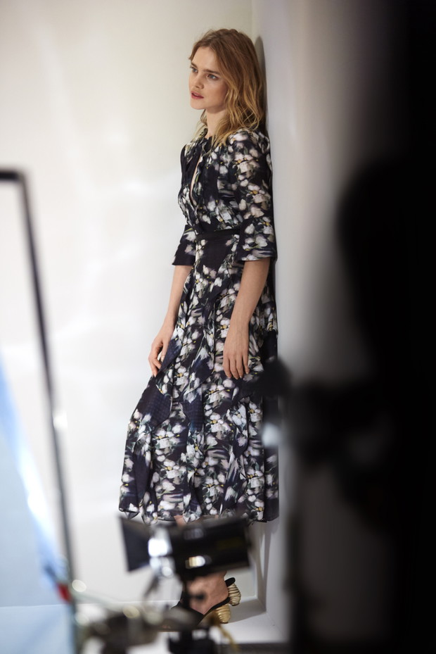Natalia Vodianova w kampanii H&M Conscious Exclusive 2017