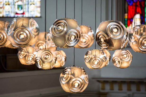 Tom Dixon w kościele