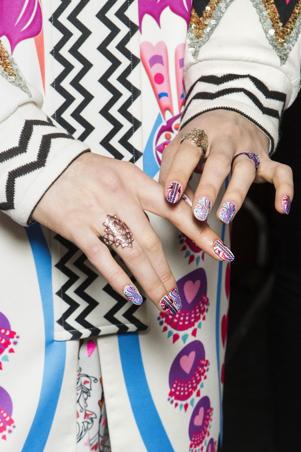 Manicure wiosna-lato 2018. Modne paznokcie i trendy! Manish Arora