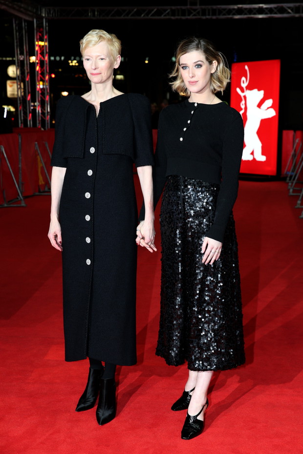 Tilda Swinton i Honor Swinton Byrne na pokazie filmu The Souvenir w ramach Berlinale 2019.