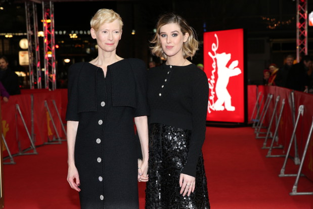 Tilda Swinton i Honor Swinton Byrne na pokazie filmu The Souvenir w ramach Berlinale 2019.
