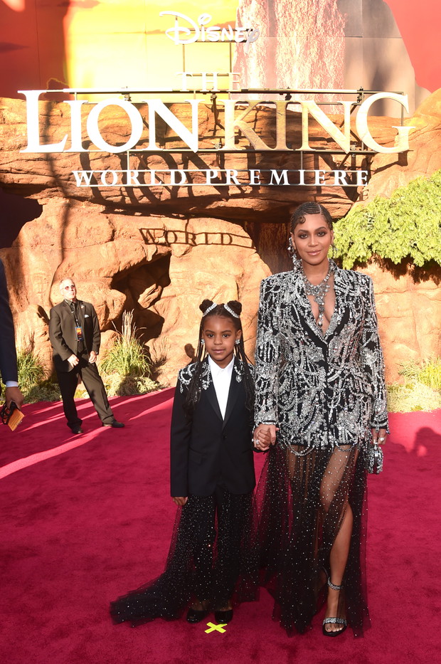 Blue Ivy i Beyoncé na premierze filmu Król Lew.