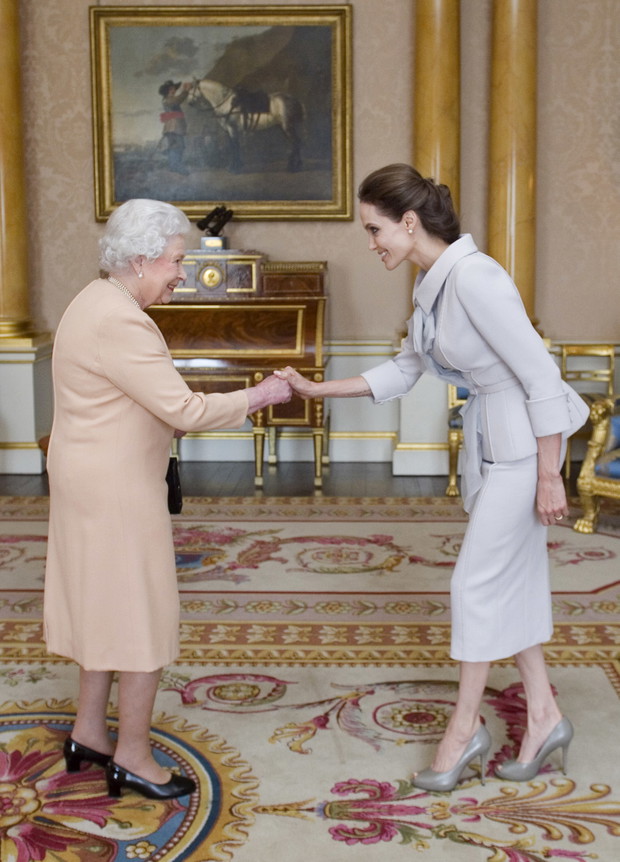 Angelina Jolie na przestrzeni lat