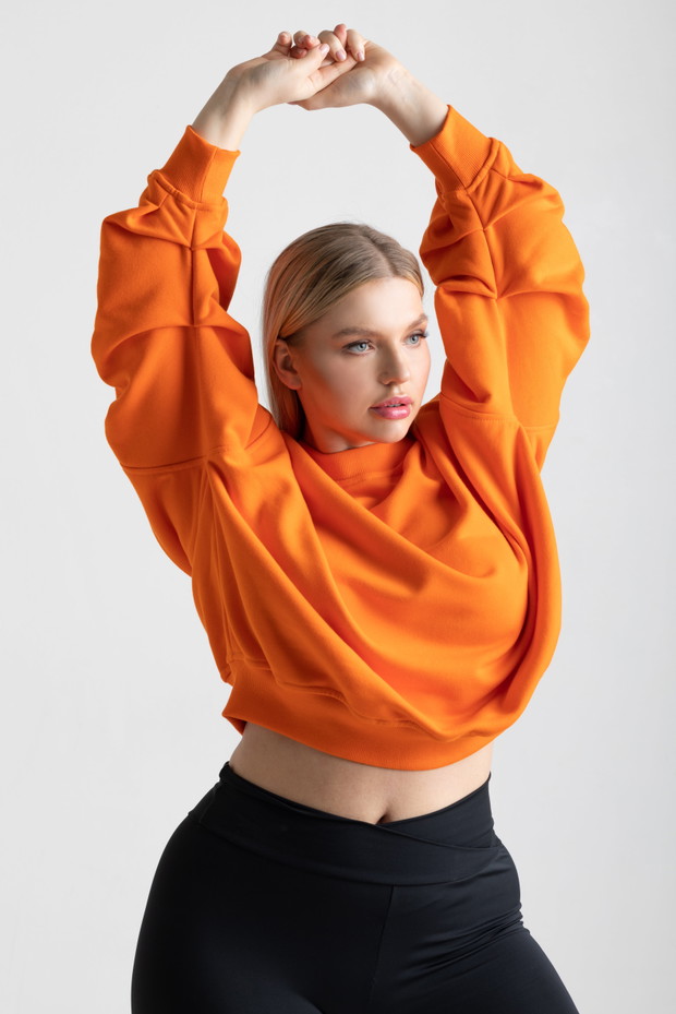 Chiara Wear na wiosnę 2022: Orange is the new black