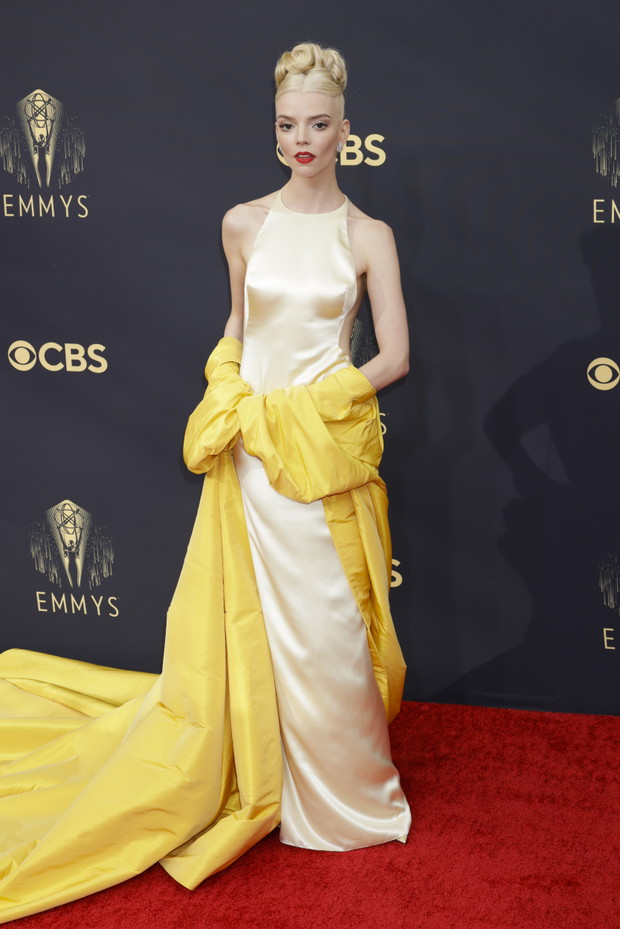 Stylizacje gwiazd na Emmy 2021
