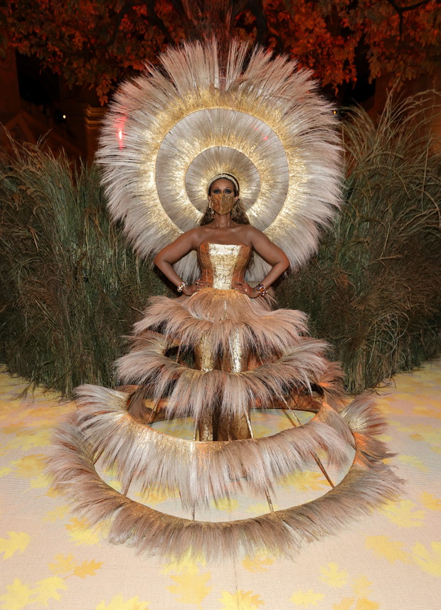 Stylizacje Met Gala 2021: suknie gwiazd