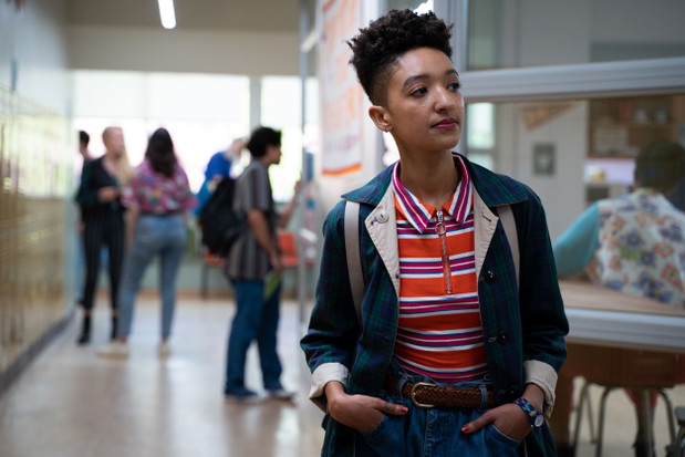 Kadr z serialu „Sex Education”