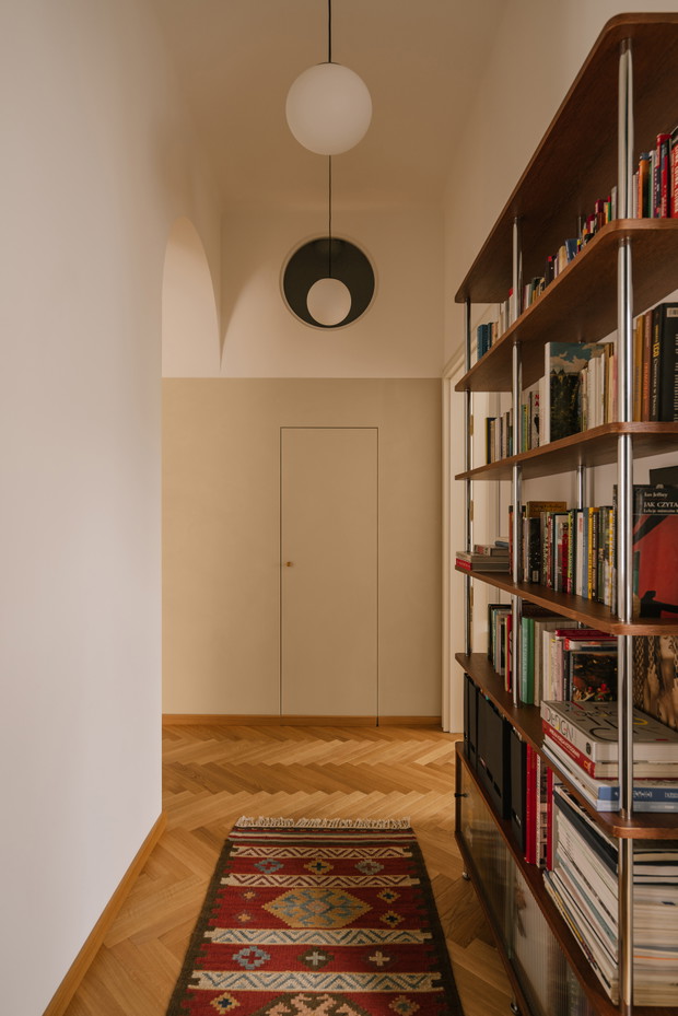 Mieszkanie w krakowskiej kamienicy, projekt: pracownia One Desk