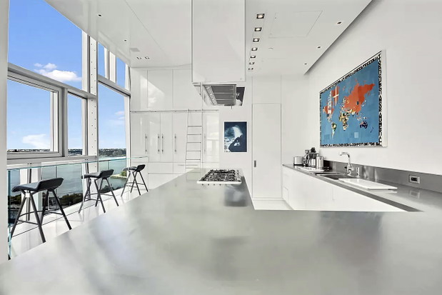 penthouse w 100 Eleventh Avenue