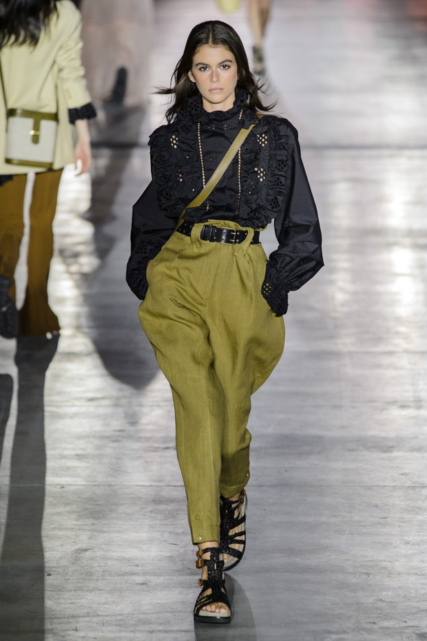 Pokaz Alberta Ferretti SS19