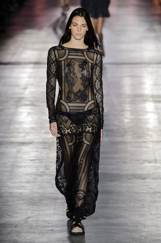 Pokaz Alberta Ferretti SS19