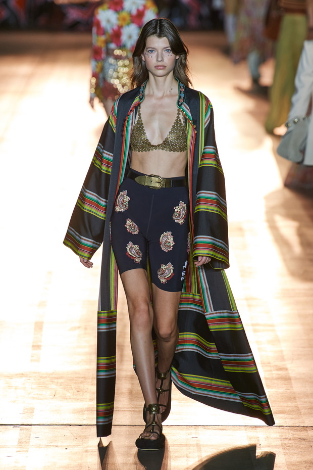 Etro wiosna-lato 2022