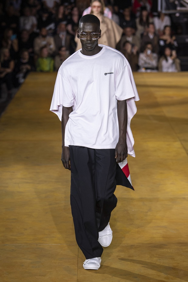 Pokaz Burberry SS20