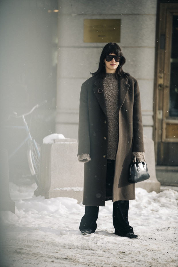 Skandynawski styl: stylizacje ze Sztokholm Fashion Week jesień-zima 2021/2022