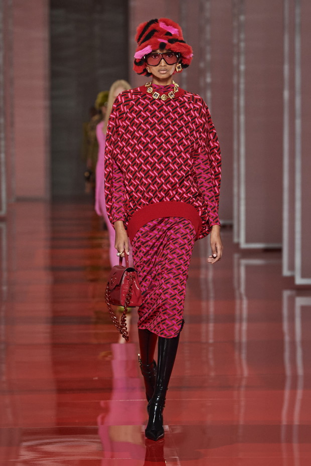 Versace jesień-zima 2022/2023