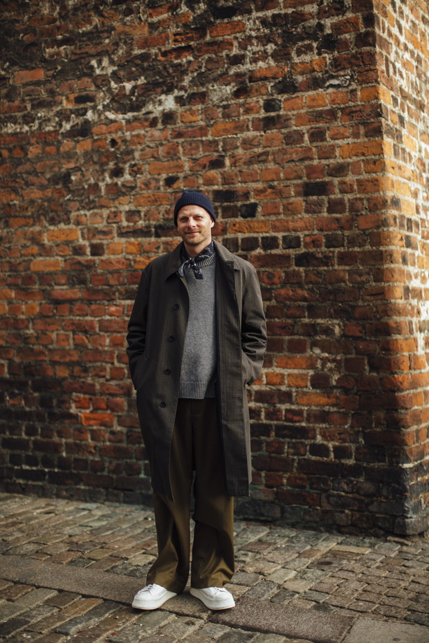 Najmodniejsze stylizacje z ulic Kopenhagi według najbardziej stylowych ludzi z branży i gości Copenhagen Fashion Week jesień-zima 2022/2023