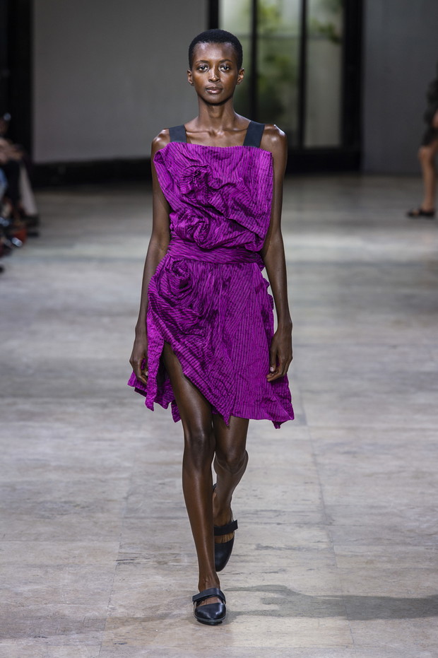 Pokaz Issey Miyake SS19