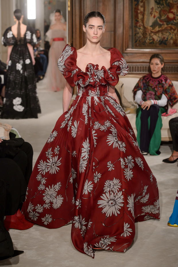 Nowa kolekcja Valentino SS18