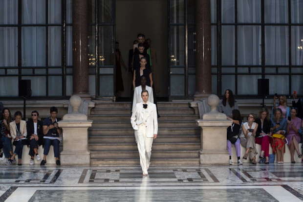 Pokaz Victoria Beckham SS20