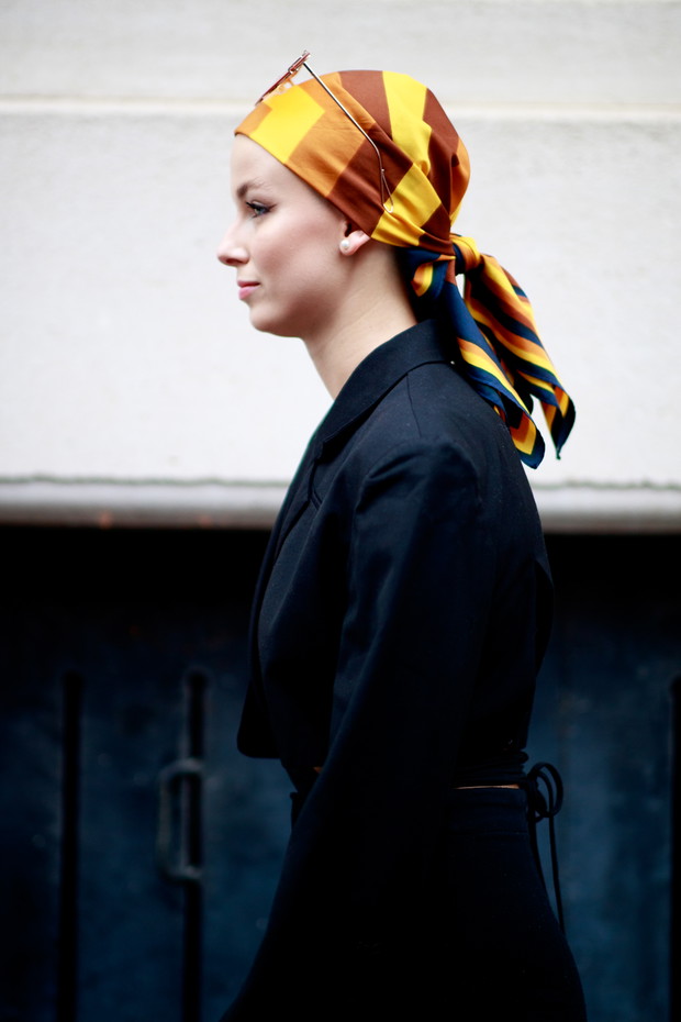 Torebki, buty, dodatki prosto z ulic Paryża: street fashion haute couture fashion week jesień-zima 2021/2022