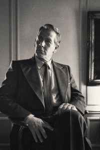 Ben Mendelsohn jako Christian Dior