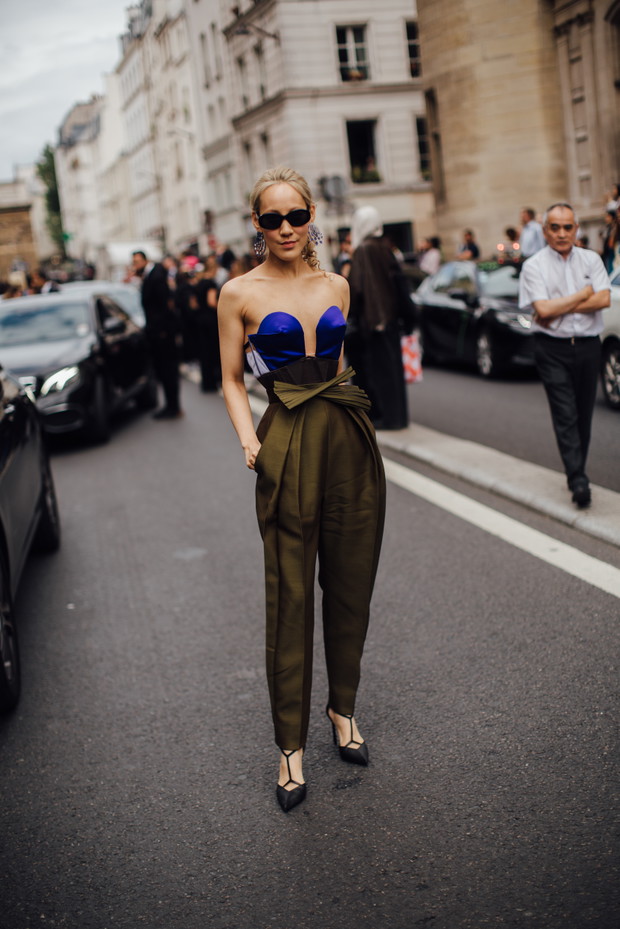 Moda uliczna na Paris Haute Couture Week jesień-zima 2023/2024